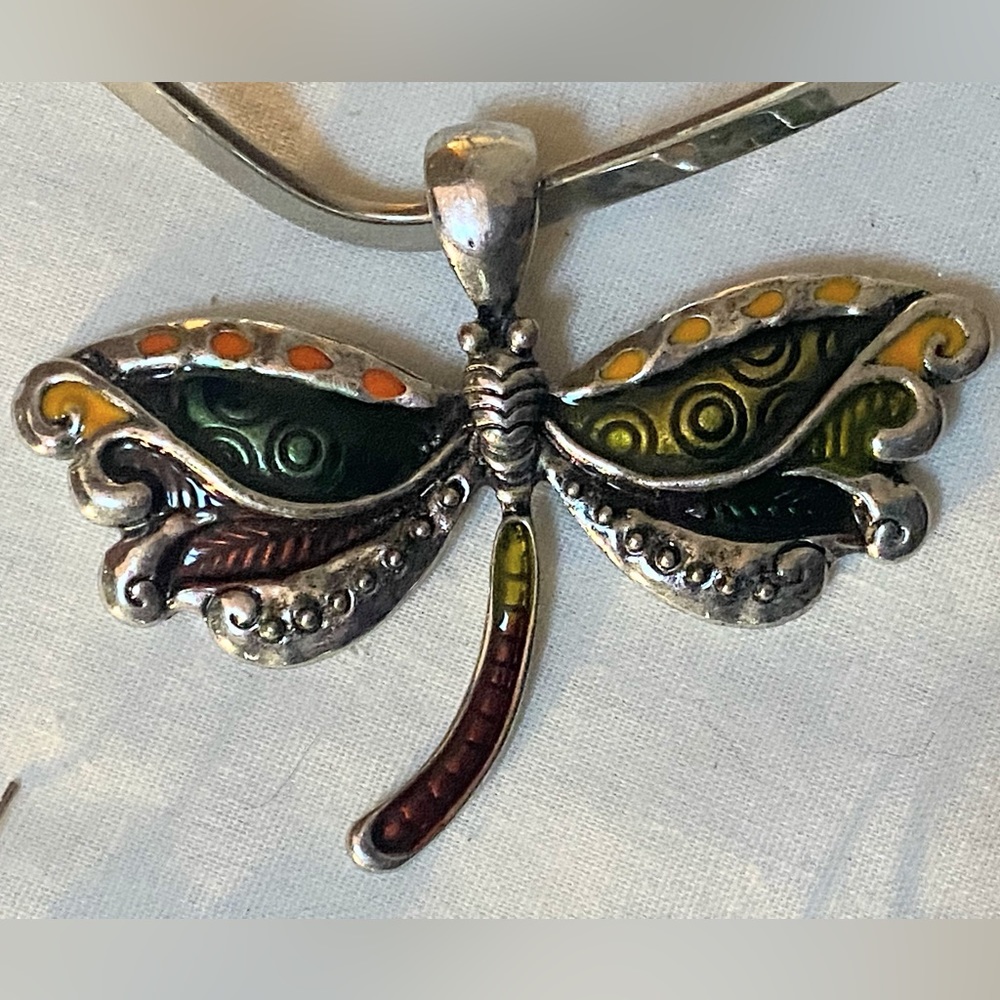 Beautiful Dragonfly Pendant w Choker & Earrings - Picture 5 of 9